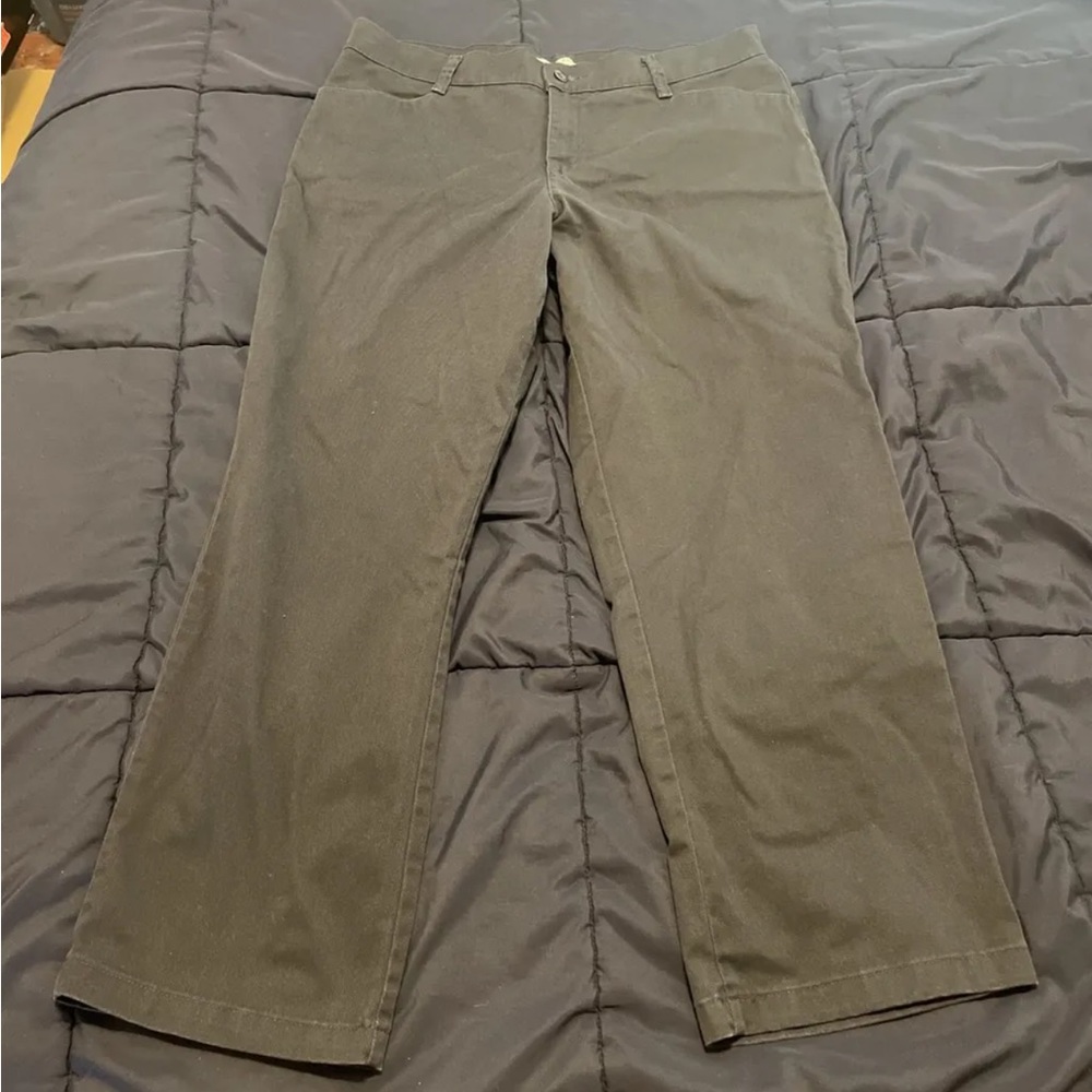 Lee Secretly Shapes Relaxed Fit All Day Straight Leg Pant Black, Size 16 Short